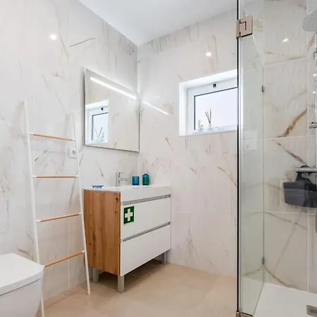 Διαμέρισμα Vivenda Neves In By Lovelystay