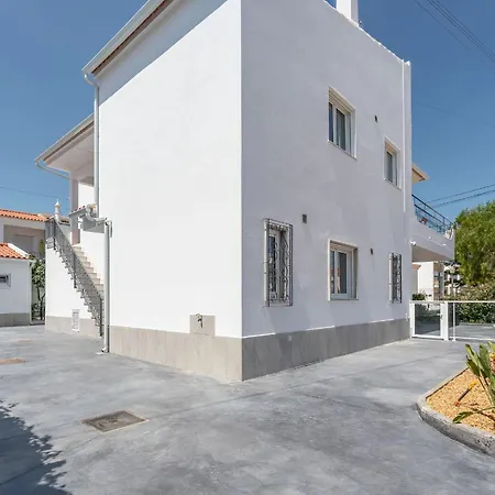 Διαμέρισμα Vivenda Neves In By Lovelystay