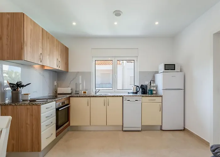 Apartment Vivenda Neves In By Lovelystay Albufeira