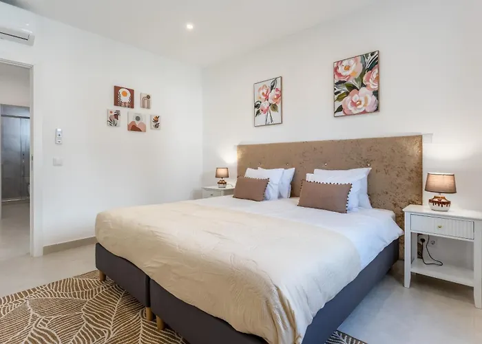 Apartment Vivenda Neves In By Lovelystay *